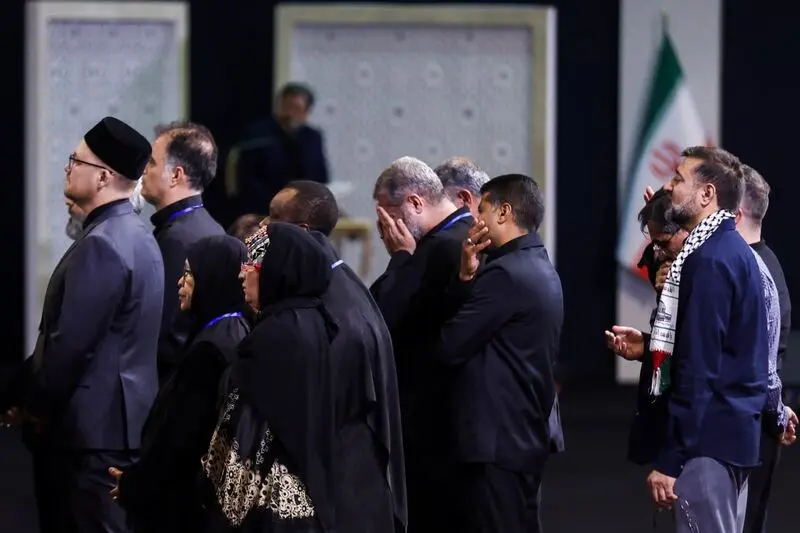 وداع با رهبر شهید