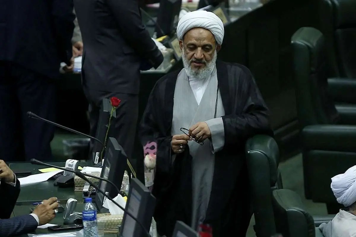 انتقاد آقاتهرانی از تأخیر در ابلاغ قانون حجاب؛ دولت در تلاش است تا لایحه جدیدی قبل از ابلاغ قانون ارائه کند