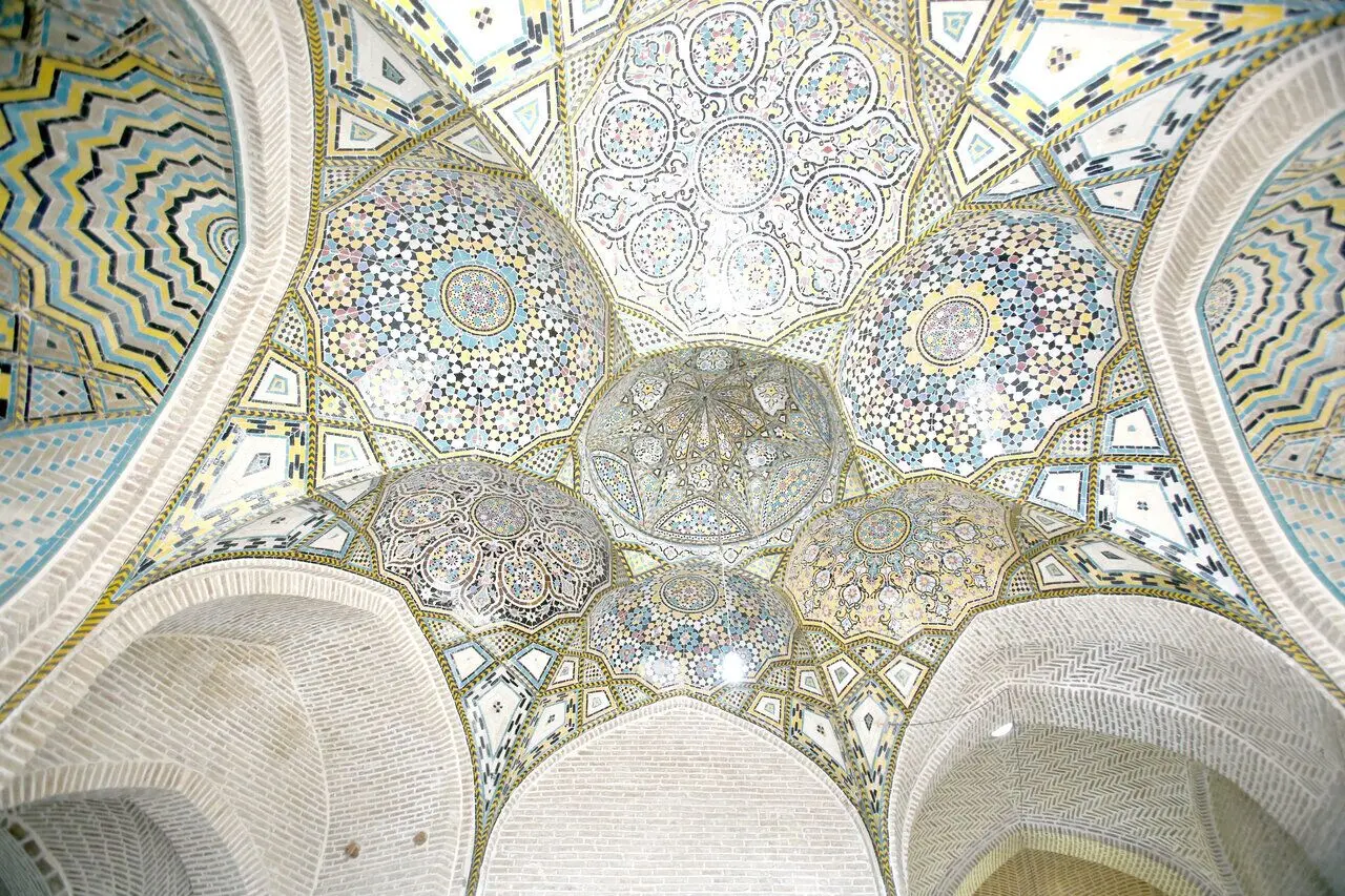  ماجرای ساخت هفت کاسه معلق؛ درسی که معمار کاشی به تهرانی‌ها داد!