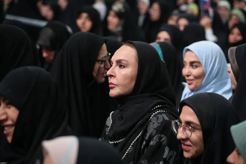دیدار زنان و دختران با رهبر انقلاب