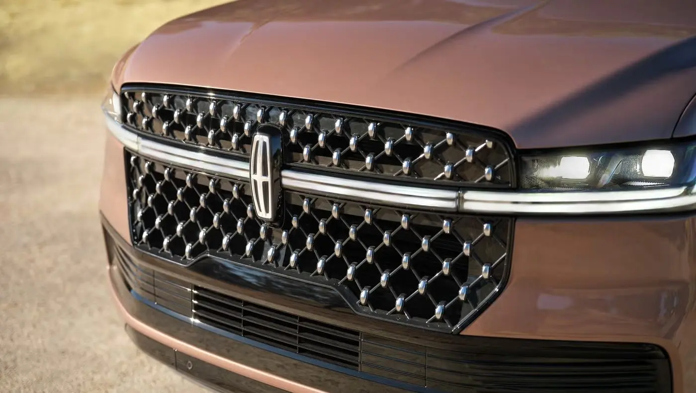 لینکلن به جنگ جی‌کلاس می‌رود