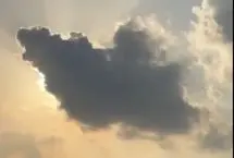 خلاقیت ابرها؛ نقشه ایران در آسمان هرمزگان