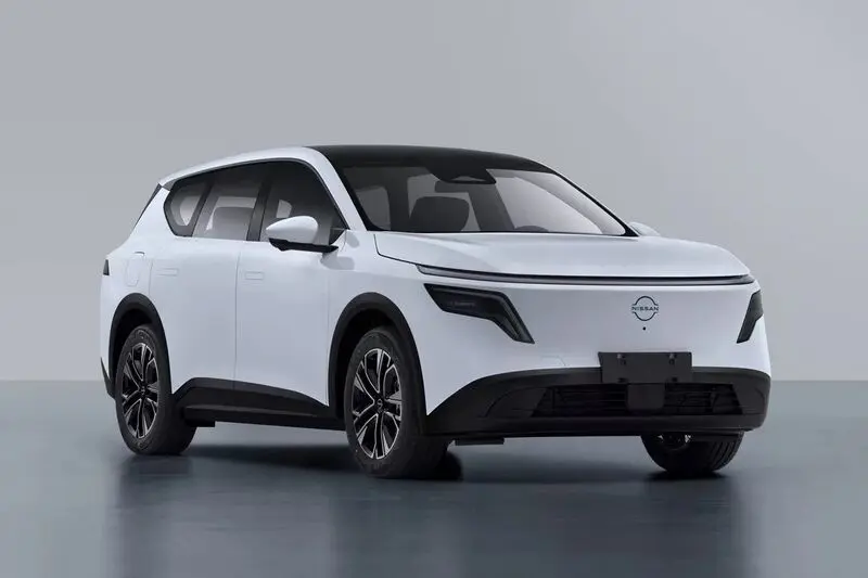 نیسان NX8
