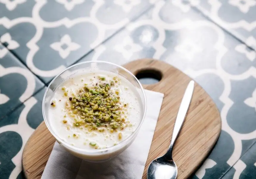 طرز تهیه 4 مدل فرنی خوشمزه و مقوی برای افطار

