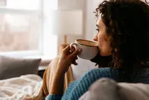 برای خوابی بهتر، چند ساعت قبل از خواب کافئین نخوریم؟
