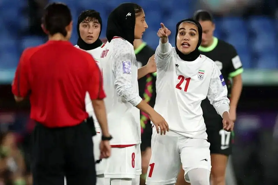 نزدیک بود گلنوش خسروی هم پناهنده شود!