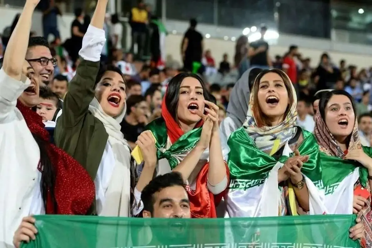 شش سال از خودسوزی دختر آبی گذشت، مسیر دشوار ورود زنان به ورزشگاه‌ها

