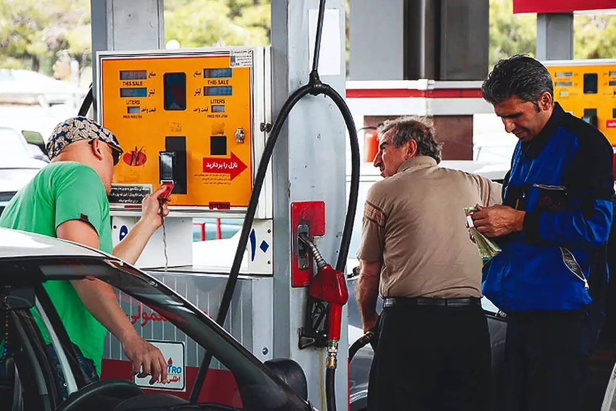 به مردم اطمینان بدهید که نرخ سوم بنزین به معنای خالی کردن جیب‌شان نیست