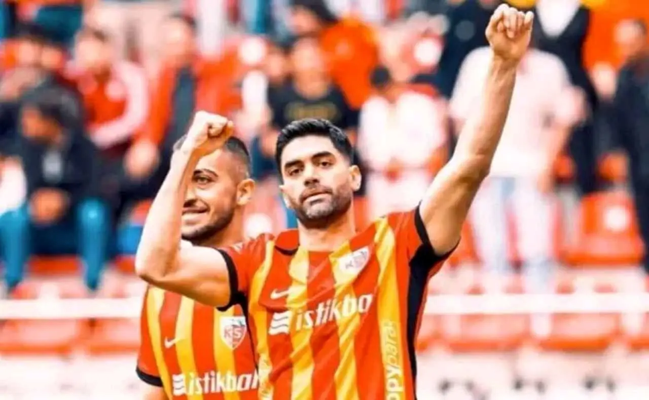 تمجید علی کریمی از سرمربی پرسپولیس