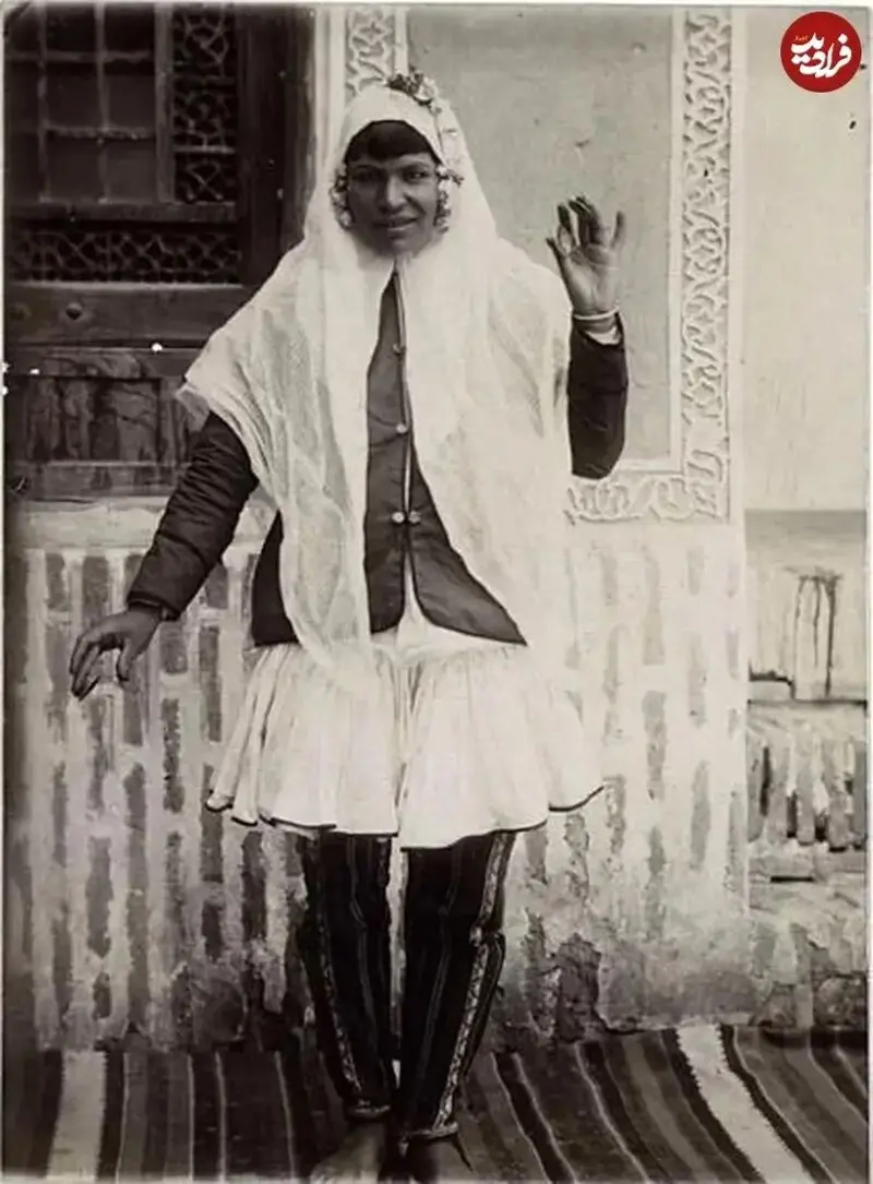 2زن رقصنده