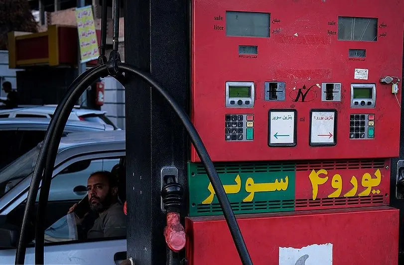 انتقال سهمیه بنزین به کارت بانکی به کجا رسید؟