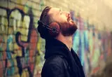 چرا روی بعضی آهنگ ها قفلی می زنیم؟