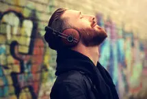 چرا روی بعضی آهنگ ها قفلی می زنیم؟