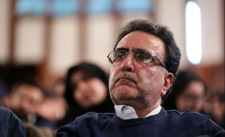 کیهان: این چه زندانی است که تاج‌زاده از داخل آن با مجله فرانسوی مصاحبه می‌کند؟
