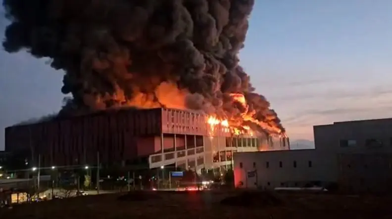 آتش سوزی مهیب یک ساختمان در کره جنوبی
