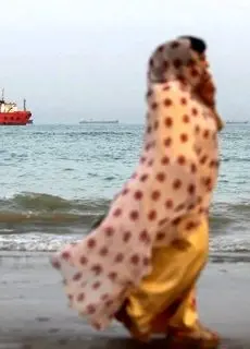 جهان به روایت تصویر؛ از لکه آرایش روی دست ترامپ تا آرامش ساحل بندرعباس