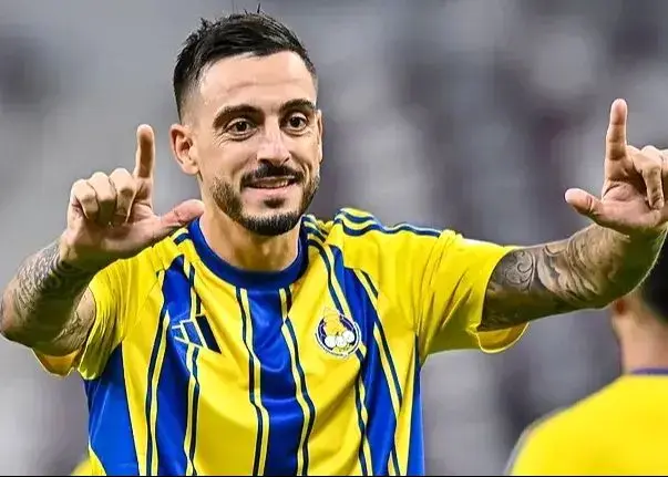 یک پرواز ویژه برای نجات ستاره‌های فوتبال از جنگ خاورمیانه