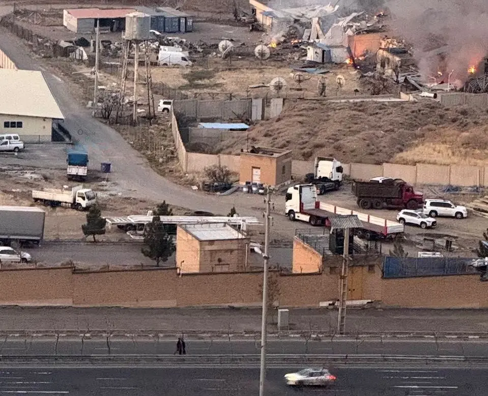 صبح امروز: تصاویری از بزرگراه ارتش پس از حمله