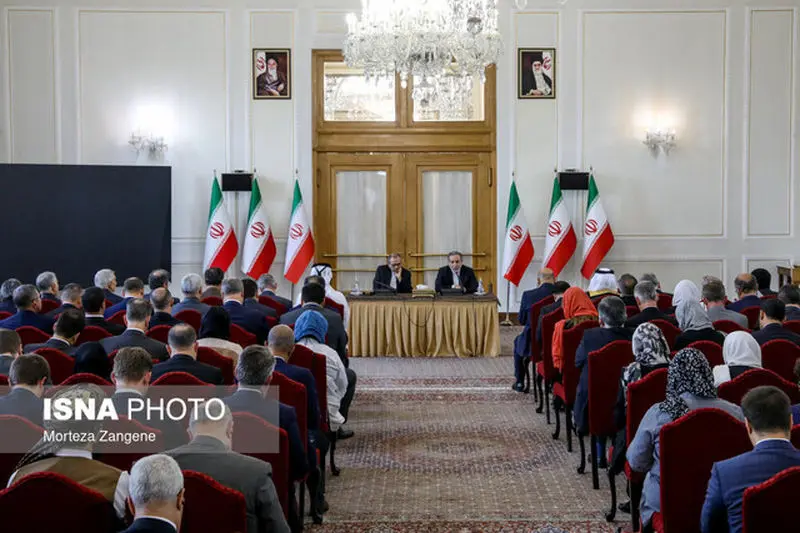 نشست عراقچی با دیپلمات‌های خارجی در تهران 