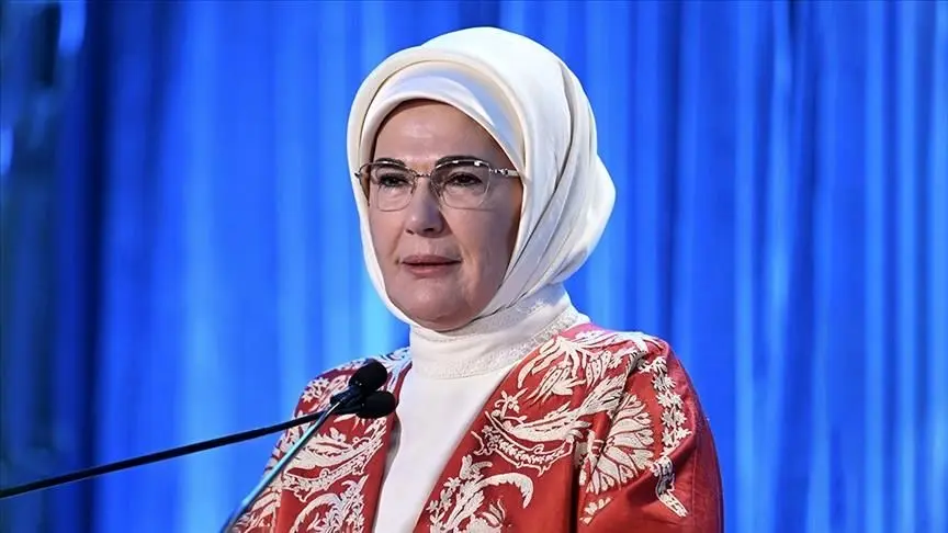 ببینید؛ همسر اردوغان با شنیدن پایان پ‌ک‌ک گریست