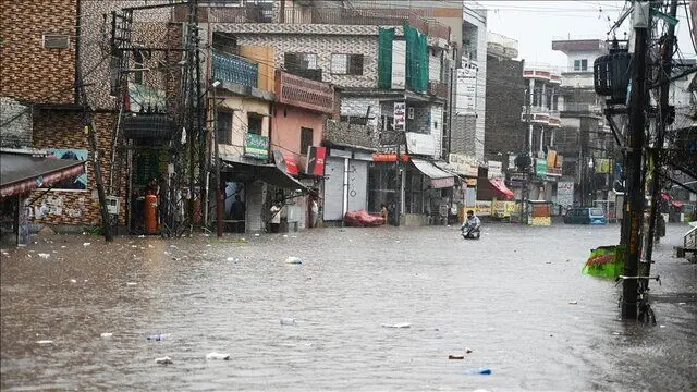 مرگ 11 نفر در پاکستان به دلیل بارندگی