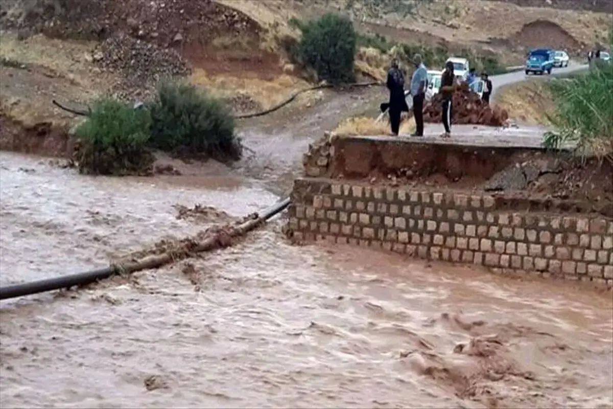 تصاویری از بارش سیل‌آسا در بندر جاسک
