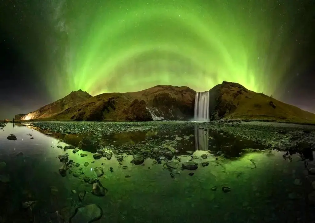 برندگان مسابقه عکاسی شفق قطبی ۲۰۲۵ و لحظات جادویی آسمان شب