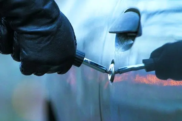 سرقت ضبط خودرو کمتر از ۱۰ ثانیه در تهرانپارس
