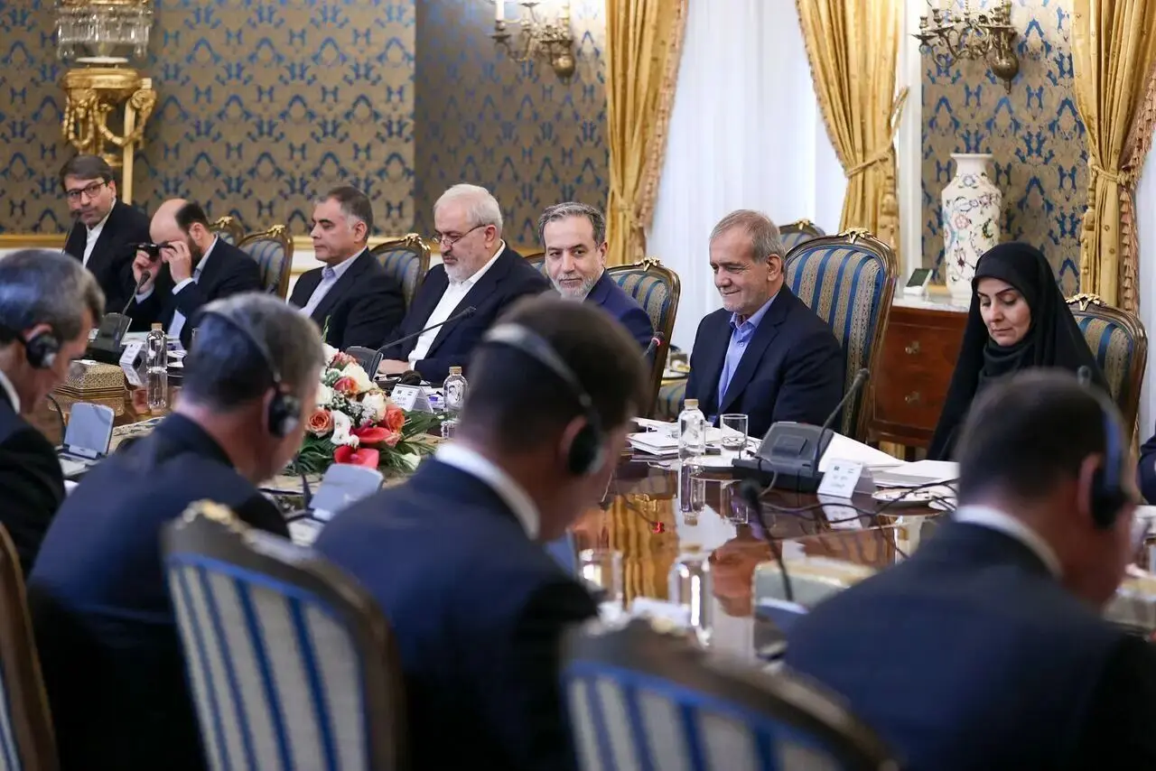 کیهان دلایل لزوم حمایت از دولت را پیدا کرد