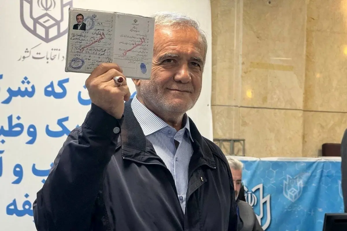 پزشکیان در ستاد انتخابات کشور دیده شد