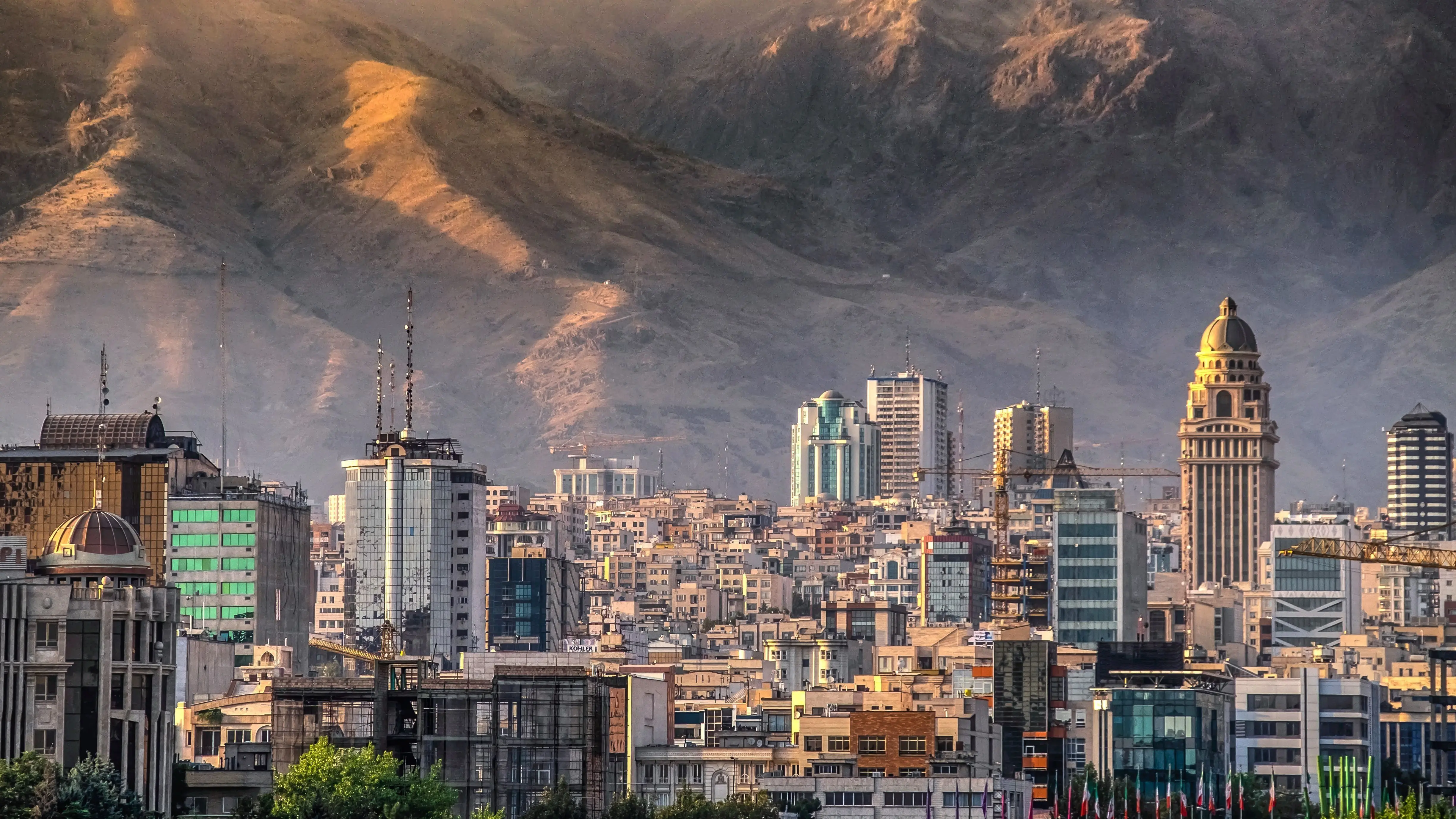 پیش بینی آب و هوا تهران امروز شنبه ۱۷ آبان