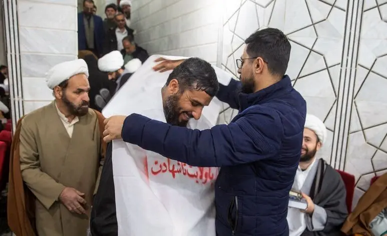 تصاویر؛ تجمع طلاب کفن‌پوش در قم