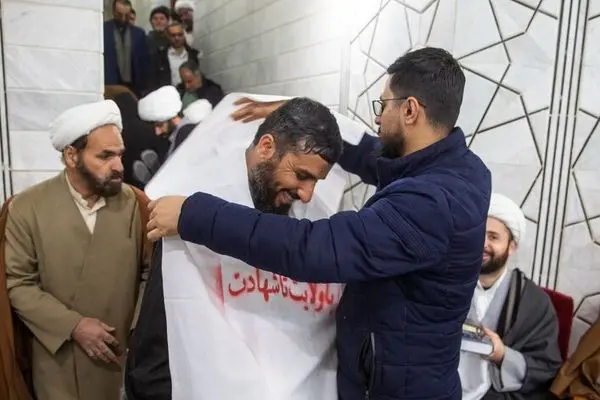 تصاویر؛ تجمع طلاب کفن‌پوش در قم