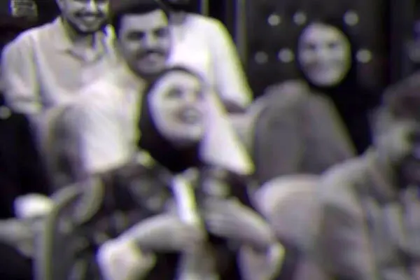 جنجال تازه نمایش خانگی؛ آموزش مصرف مواد توسط یک دختر جوان
