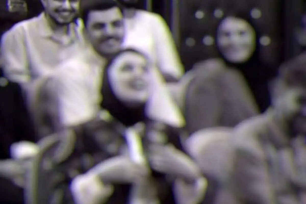 جنجال تازه نمایش خانگی؛ آموزش مصرف مواد توسط یک دختر جوان
