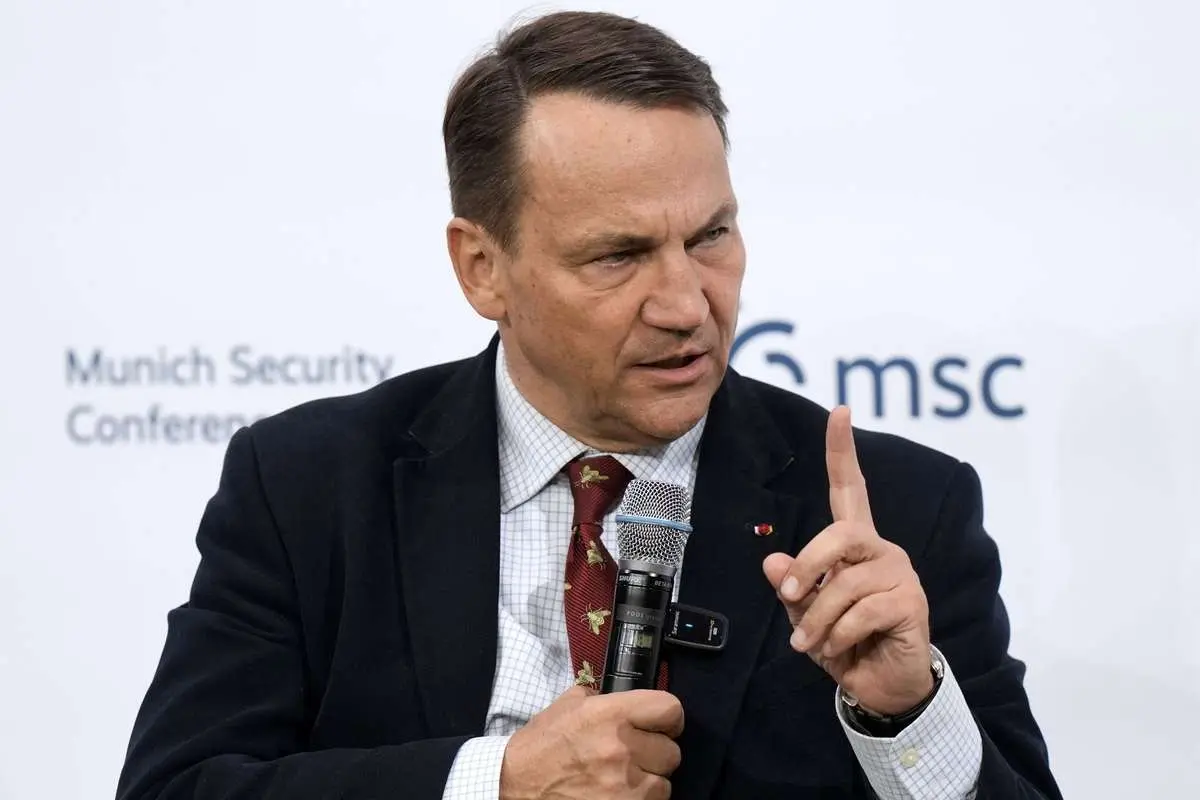 لهستان: علف می‌خوریم اما دوباره مستعمره روسیه نمی‌شویم!