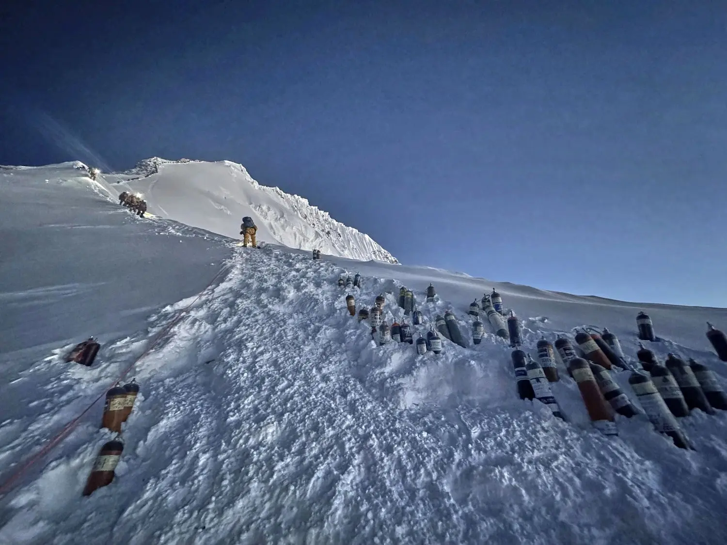 یک جسد دیگر در اورست پیدا شد