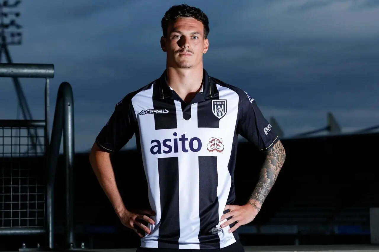 کارنامه و عملکرد جیز هورنکمپ؛ مهاجم هلندی مدنظر پرسپولیس در نیم‌فصل