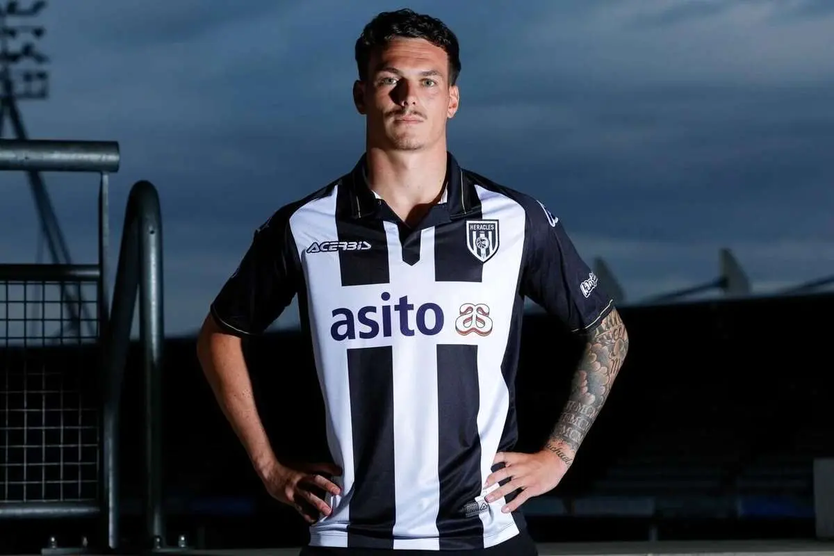 کارنامه و عملکرد جیز هورنکمپ؛ مهاجم هلندی مدنظر پرسپولیس در نیم‌فصل