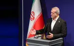 انتقاد روزنامه اصولگرا: حتی چهرههای انقلابی، موضع قاطع پزشکیان در برابر ترامپ را ستایش نکردند؛ سکوت برخی تربیونها جای تأمل دارد