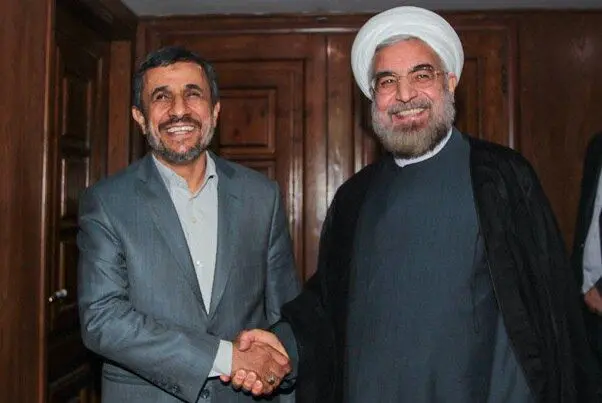خاطره حسن روحانی از مکالمه عجیبش با احمدی‌نژاد

