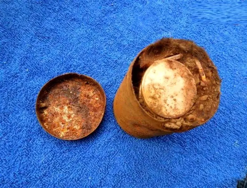 گنجینه طلای ۱۵۰ ساله که در یک قوطی پنهان بود