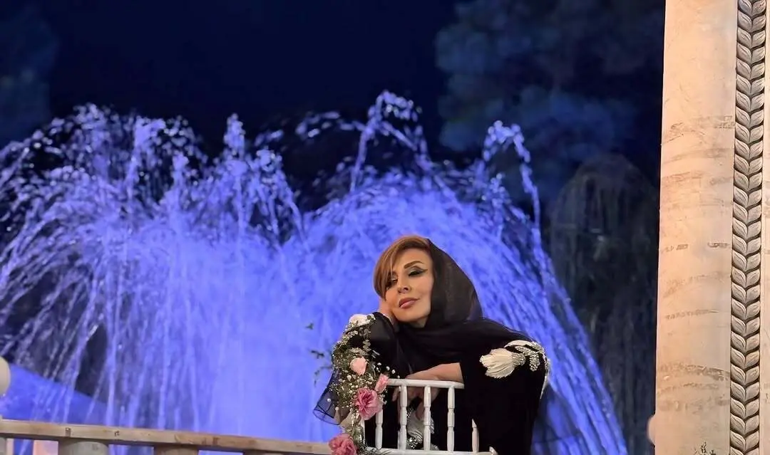 مرجانه گلچین با استایلی شیک در آتلیه عکاسی