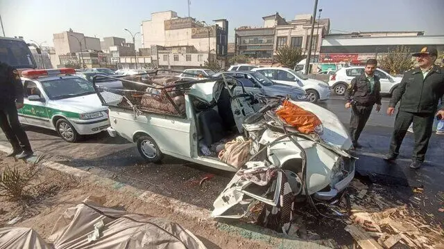 مرگ 3 عضو یک خانواده در تصادف وانت با خودرو حمل زباله
