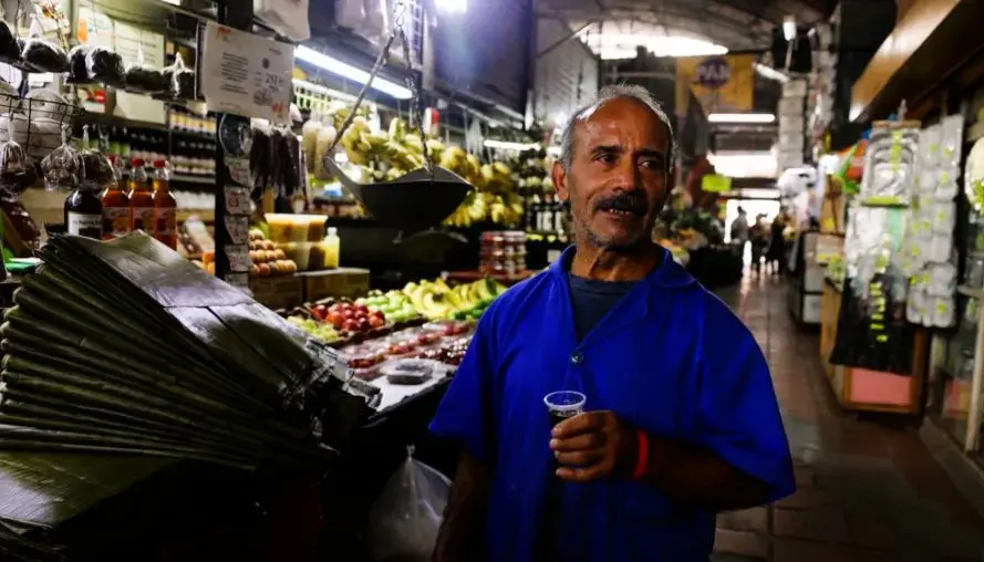 ما بیشتر نگران غذا هستیم / تورم ما را زنده زنده می‌خورد
