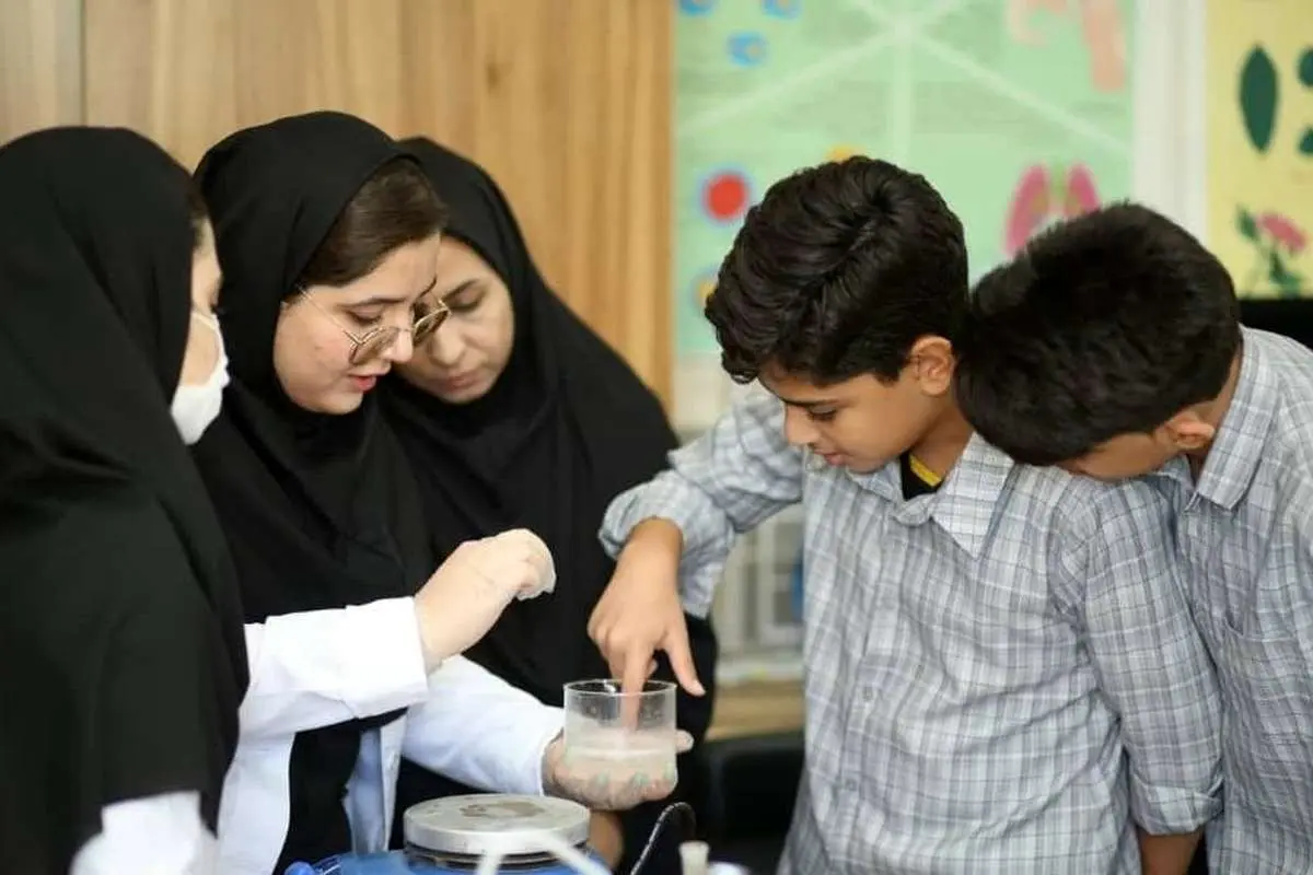 وقتی «فالوئر» جای «دانش» را می‌گیرد؛ روایت نبرد خاموش نسل ِزد
