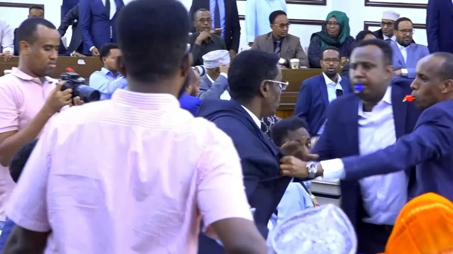 درگیری در پارلمان سومالی بر سر اصلاحات پیشنهادی قانون اساسی