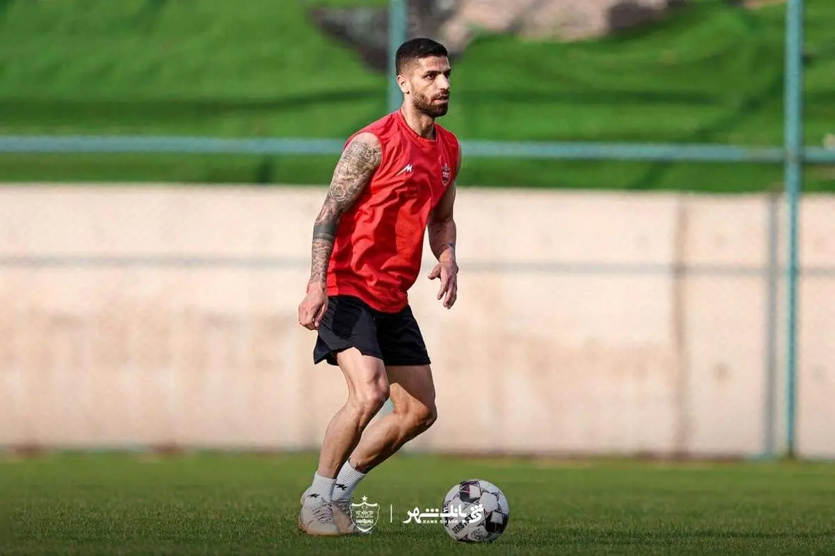 تلاش ستاره پرسپولیس برای جلب نظر هاشمیان