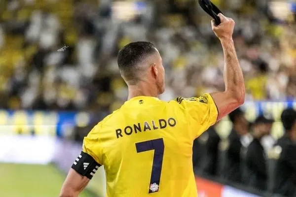 رقص عربی رونالدو در زمین