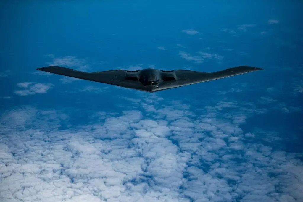 خلبانان بمب‌افکن‌های B-2 Spirit چگونه در پروازهای طولانی‌‎مدت می‌خوابند؟